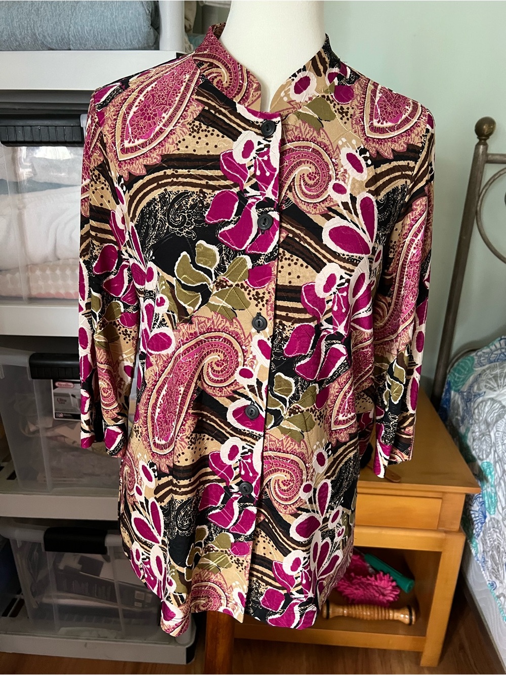 Aimee D Petites Women’s Paisley Button-Down Blouse in Magenta and Tan